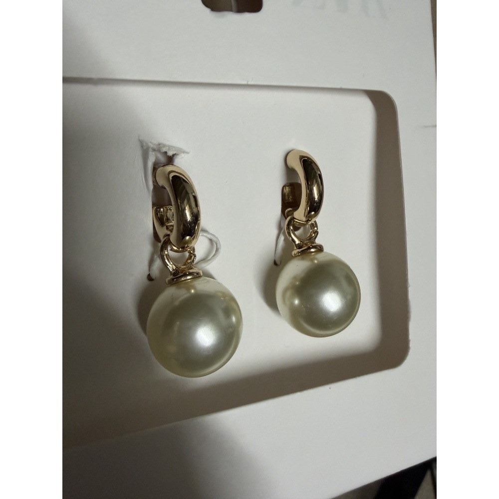 Zara Gold Faux Pearl Dangle Earrings Classic Artsy Old Money